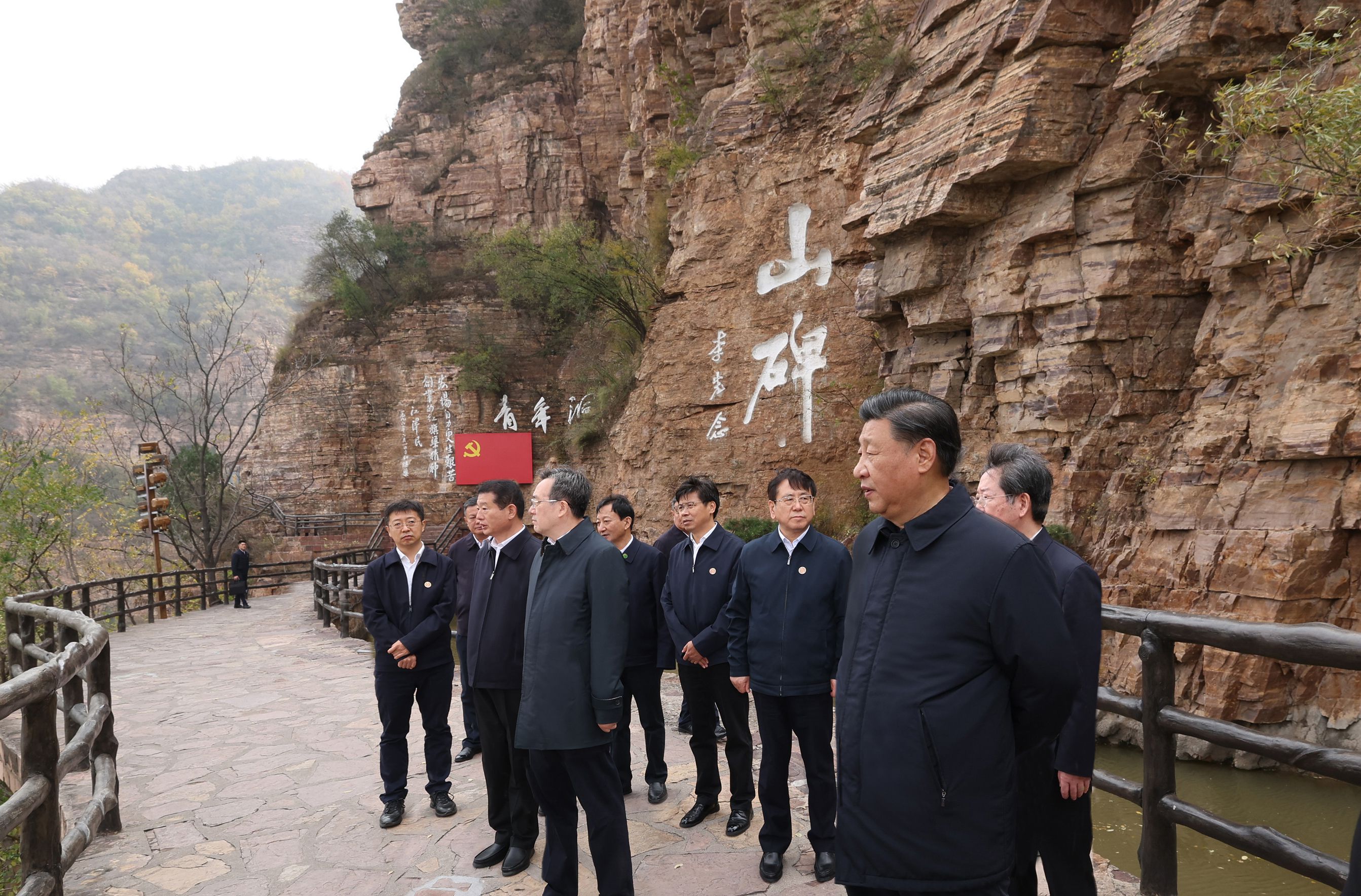 2022年10月28日，習(xí)近平總書記在河南安陽林州市紅旗渠青年洞考察。