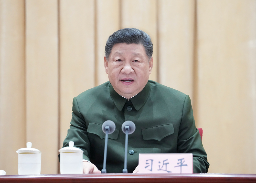 ??4月8日上午，全軍高級(jí)干部培訓(xùn)班在國防大學(xué)開班。中共中央總書記、國家主席、中央軍委主席習(xí)近平出席開班式并發(fā)表重要講話。